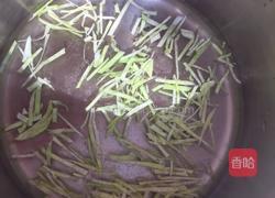 虾仁蛋饼面的做法图解4