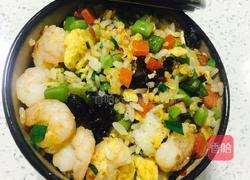 虾仁炒饭的做法图解3