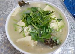 鲫鱼炖豆腐汤