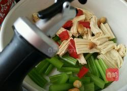 凉拌芹菜腐竹的做法图解7
