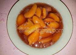 黄桃草莓水果罐头