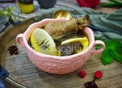 黑熊掌菌鲜笋土鸡汤