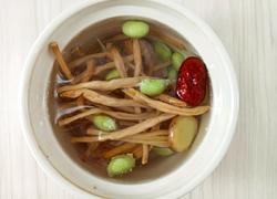 怀孕汤谱 喝了就开心的金针毛豆排骨汤