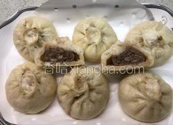 牛肉大葱灌汤包
