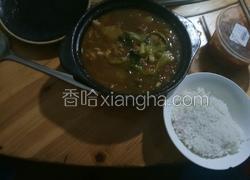 砂锅炖煮黄焖土豆片（乱炖）