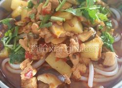 麻辣鸡丁米线