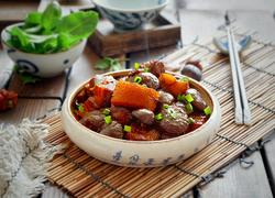 珍珠菇烧五花肉
