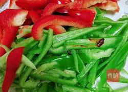 青椒肉丝的做法图解1