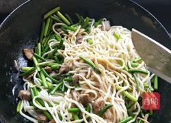 蒜薹炒面（家常版）的做法图解6