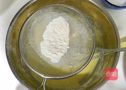 八寸心形戚风蛋糕的做法图解4