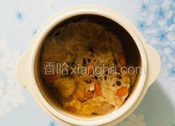 桂圆枸杞花旗参炖猪肉