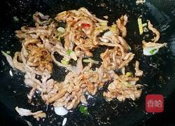 芹菜炒肉丝的做法图解7