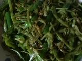 辣椒炒猪耳豆角