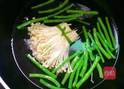 培根金针菇卷的做法图解2