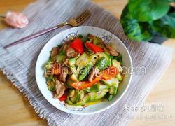 青红椒西葫芦炒肉片