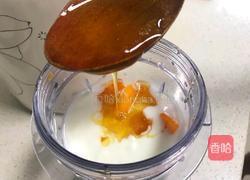 蜂蜜芒果思慕雪的做法图解4