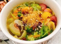 大骨汤蔬菜圈圈面