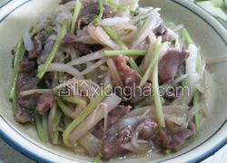 简单小炒萝卜丝芹菜肉片