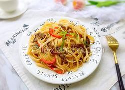 黑椒牛排炒意面