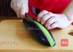 茄子是家常菜中的常客，今天介绍一款消暑吃法-拌茄条的做法图解1