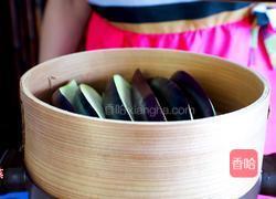 茄子是家常菜中的常客，今天介绍一款消暑吃法-拌茄条的做法图解2