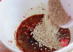 茄子是家常菜中的常客，今天介绍一款消暑吃法-拌茄条的做法图解9