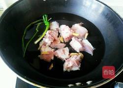 白萝卜排骨汤的做法图解4