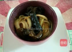 洋葱拌木耳的做法图解5
