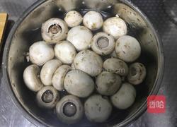 鸡胸口蘑的做法图解1