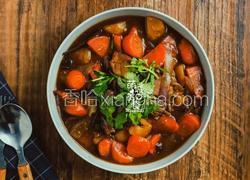 红萝卜焖牛腩