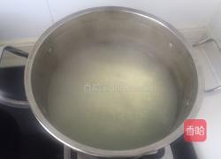 皮蛋瘦肉粥的做法图解1
