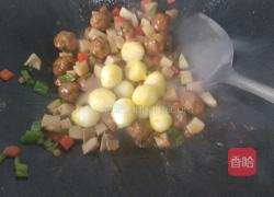 杏鲍菇炒肉丸与鹌鹑蛋的做法图解11