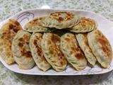 ??哈年夜饭三鲜韭菜盒子