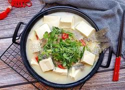 鲫鱼炖豆腐