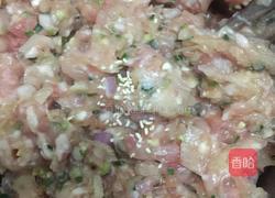 萝卜香葱肉馅水饺的做法图解6
