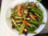 芹菜炒粉条