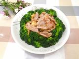蒜香肉盖浇西兰花