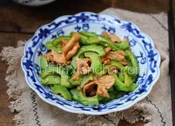 苦瓜炒肉片