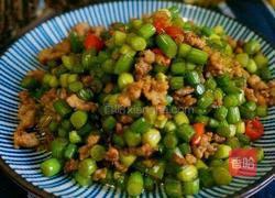 肉沫爆蒜薹丁的做法图解2