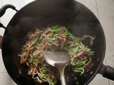 绿豆芽炒芹菜的做法[图]