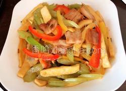 五花肉爆炒香干西芹