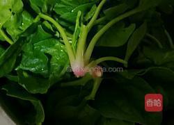 菠菜面条的做法图解1