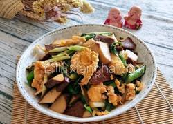 蒜苗炒香干鸡蛋