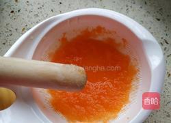 胡萝卜泥颗粒面的做法图解3