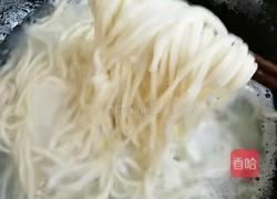 尖椒肉丝炒面的做法图解1