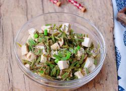 香椿芽拌豆腐