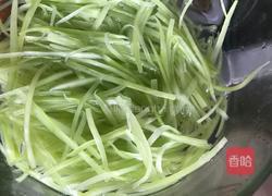 蒜蓉辣椒酱翡翠丝的做法图解2