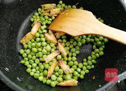 鲜虾滑蛋炒豌豆的做法图解10