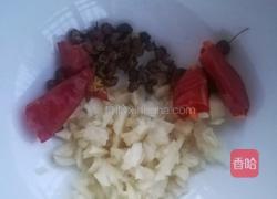耗油手撕包菜的做法图解1