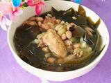 黑豆花生海带水瓜鸡汤的做法[图]